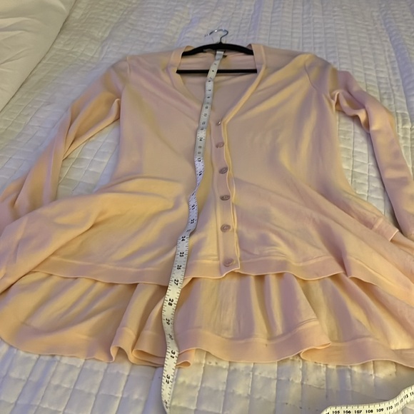 Alexander McQueen  L  cream long sleeved front buttoned cardigan. Hi-low - Picture 4 of 6